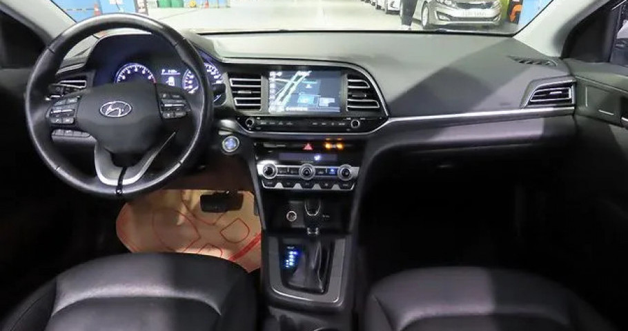 Hyundai Avante (Elantra) 