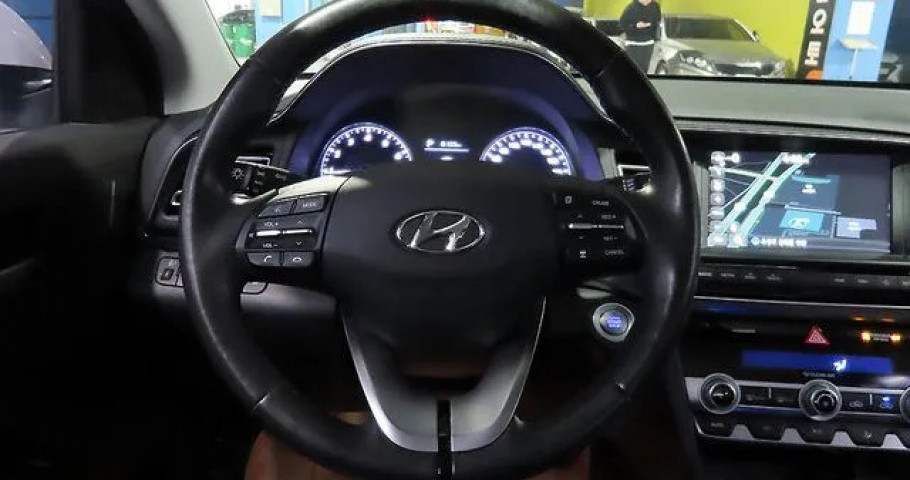Hyundai Avante (Elantra) 