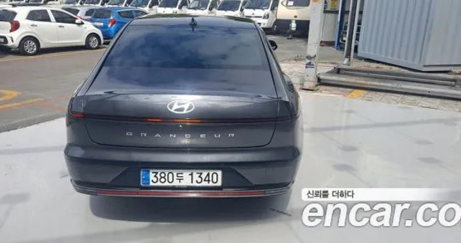 Hyundai Grandeur 