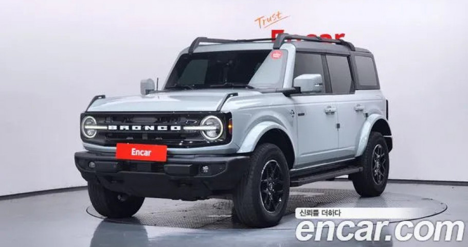Ford Bronco 