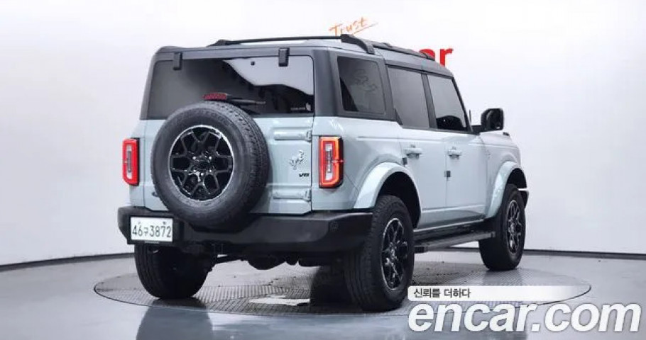 Ford Bronco 