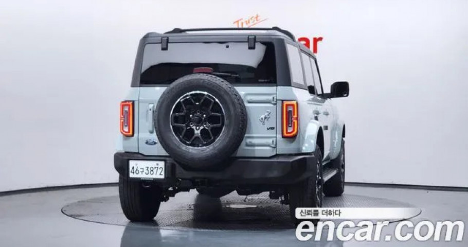 Ford Bronco 