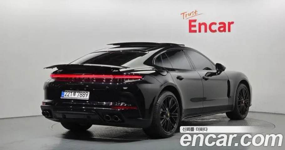 Porsche Panamera 