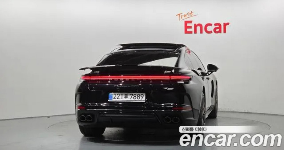 Porsche Panamera 