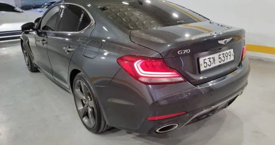 Genesis G70 