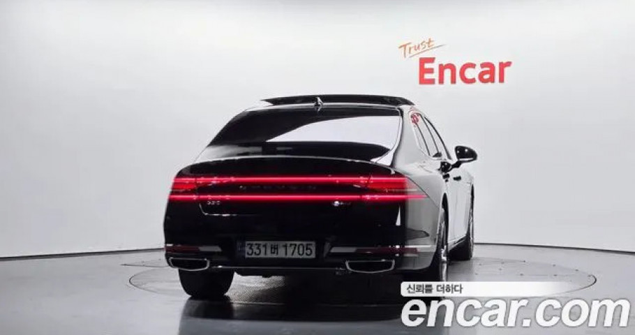 Genesis G90 