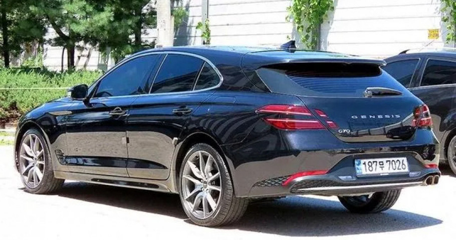 Genesis G70 
