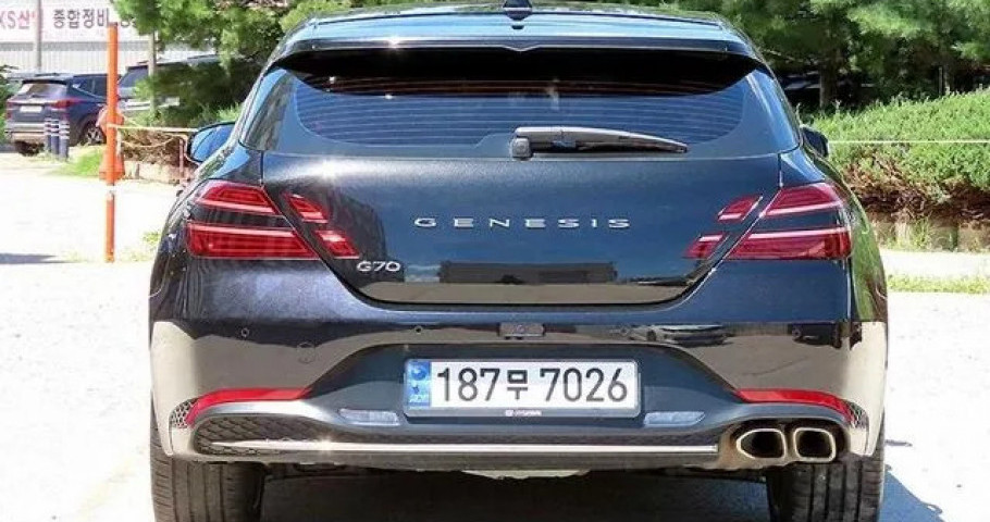 Genesis G70 