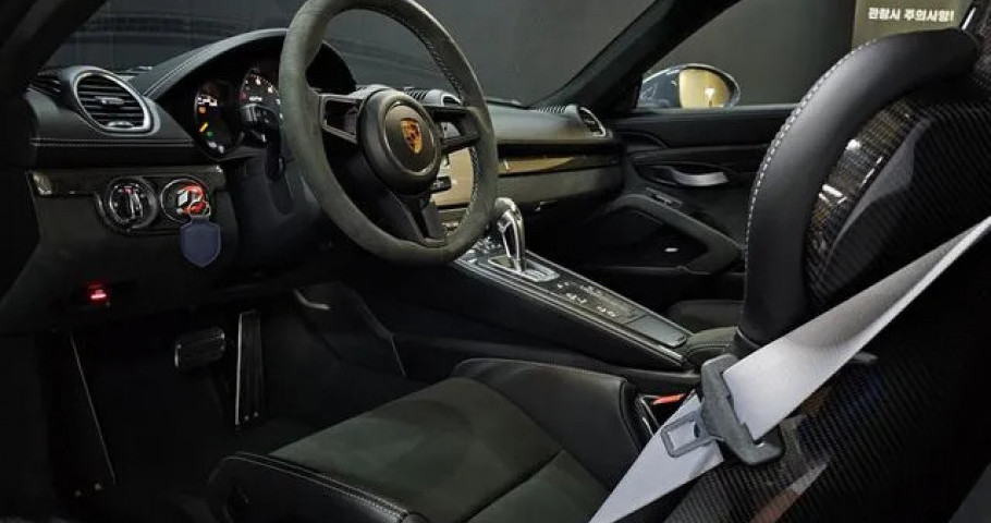 Porsche 718 
