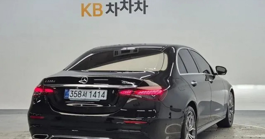 Mercedes-Benz E-Class 