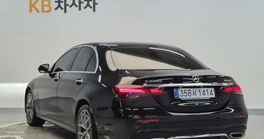 Mercedes-Benz E-Class 