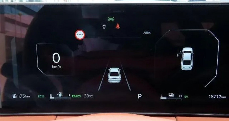 Kia K8 
