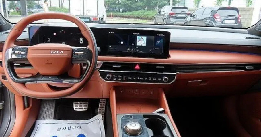 Kia K8 