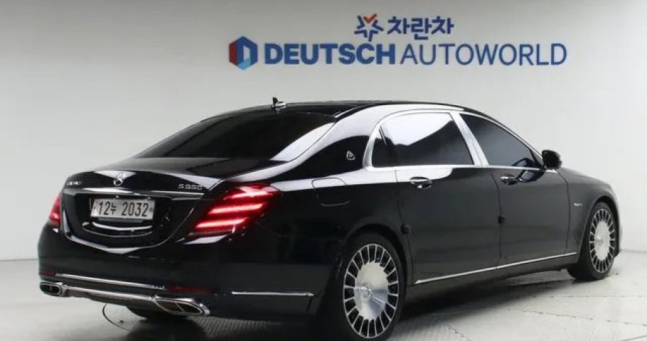 Mercedes-Benz S-Class 