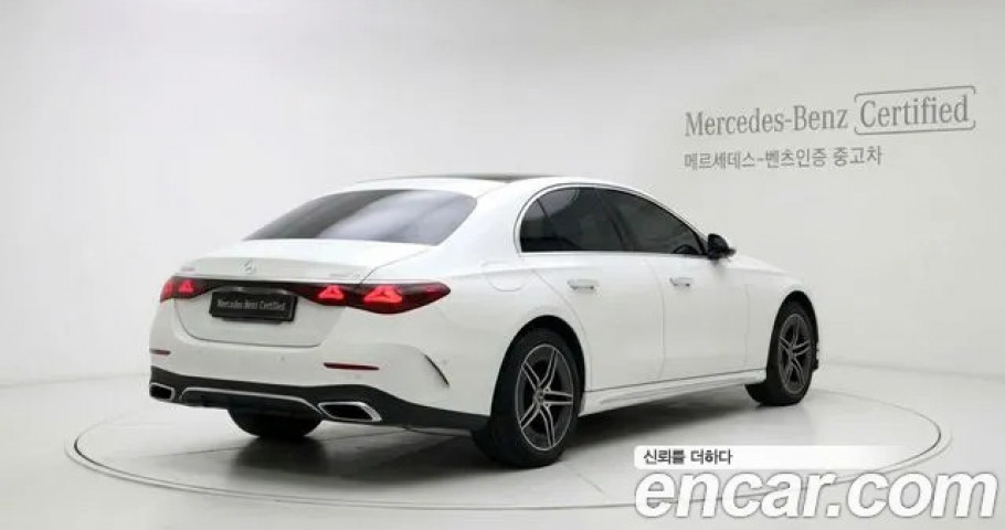 Mercedes-Benz E-Class 