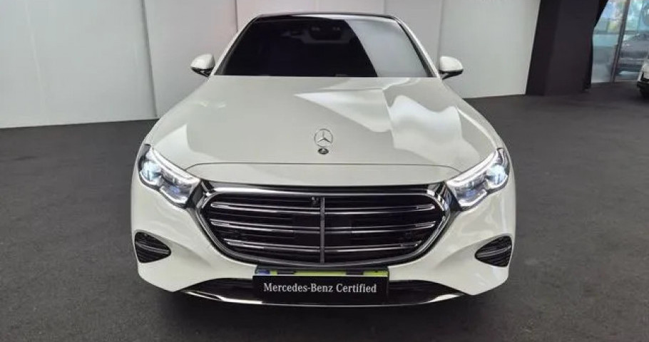 Mercedes-Benz E-Class 