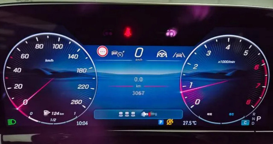 Mercedes-Benz E-Class 