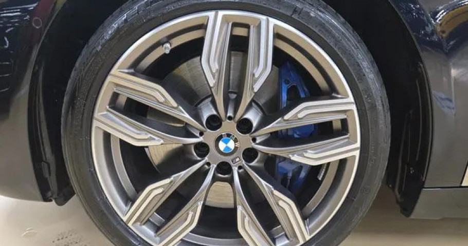 Bmw 7-Series 