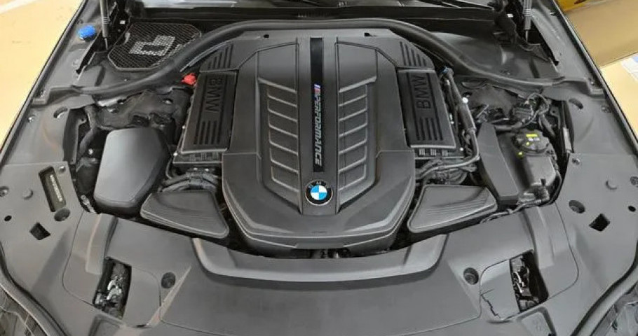Bmw 7-Series 