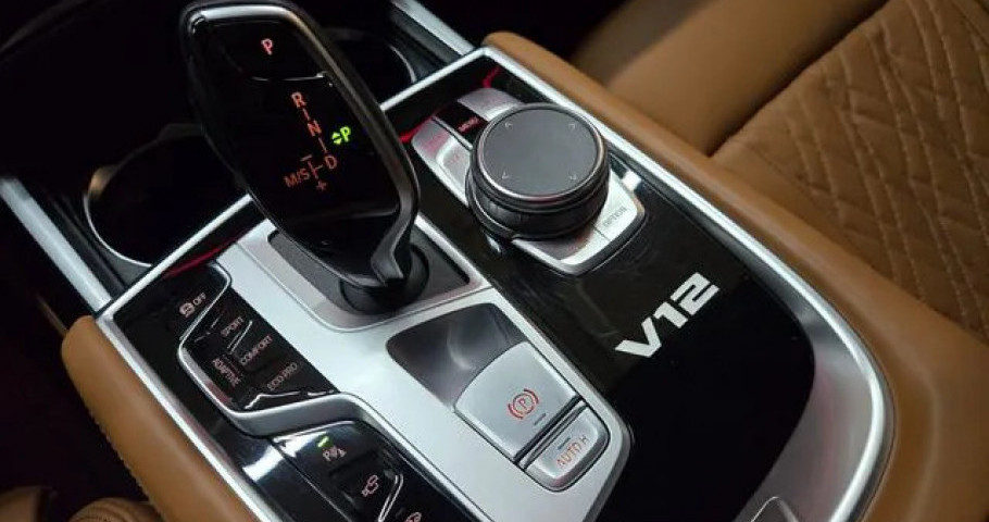 Bmw 7-Series 