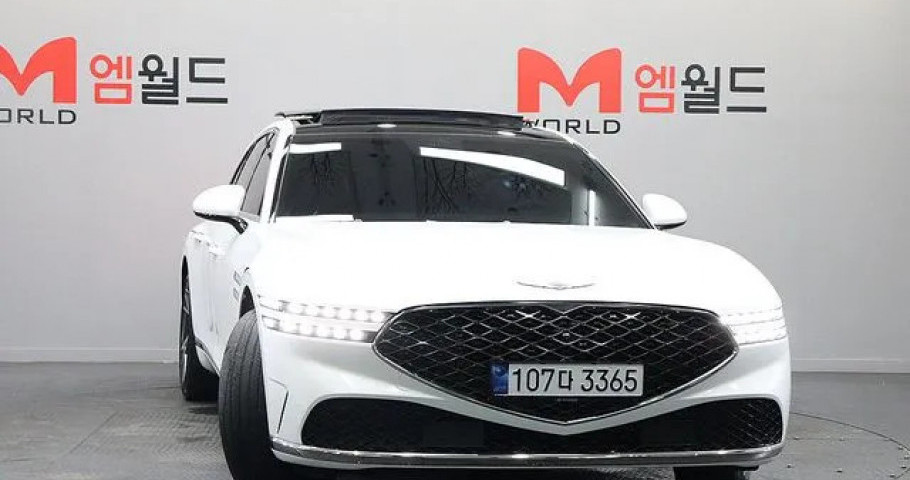 Genesis G90 