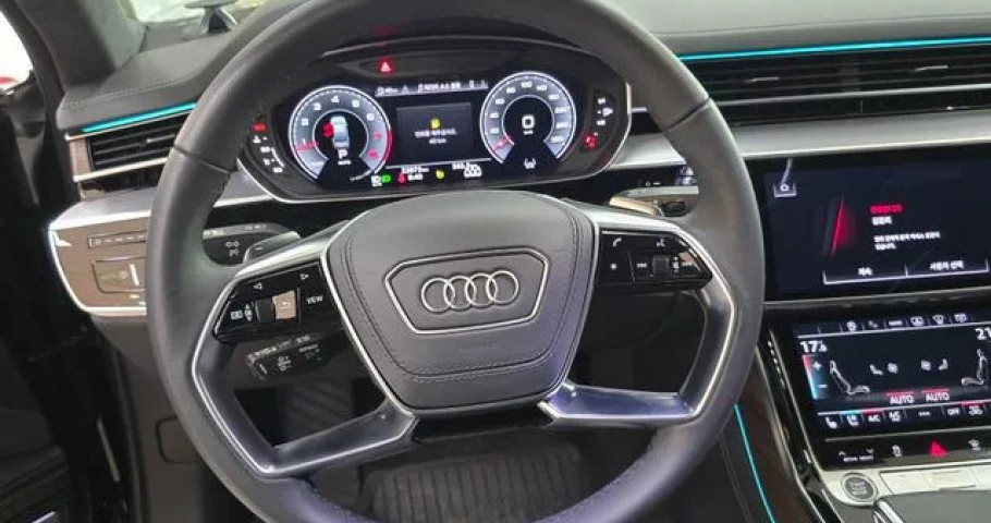 Audi A8 