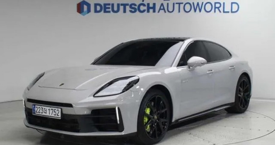 Porsche Panamera 