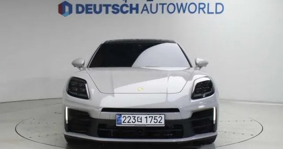 Porsche Panamera 