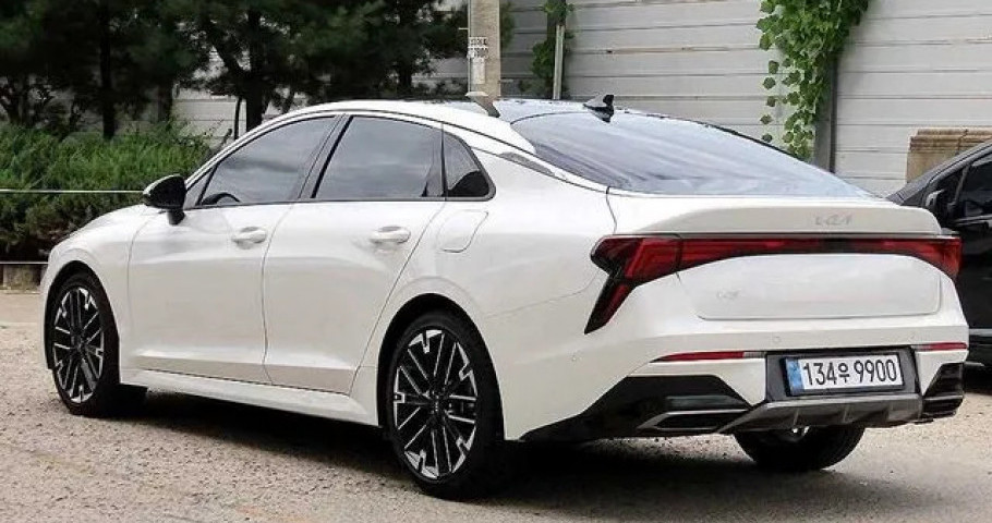 Kia K5 