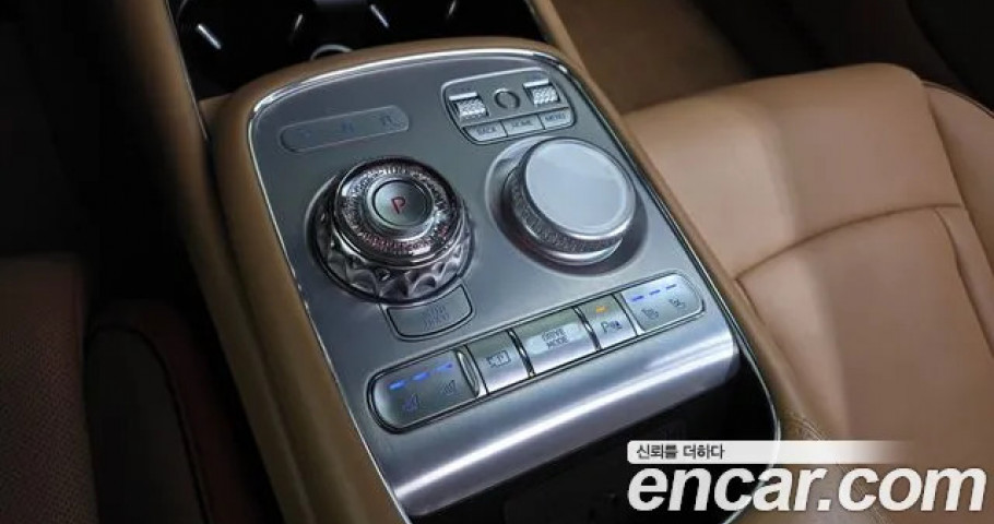 Genesis G90 