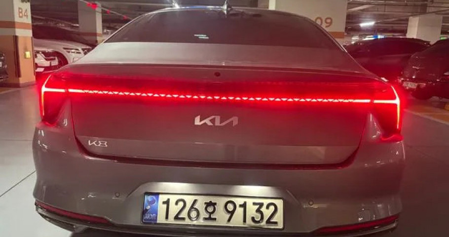 Kia K8 