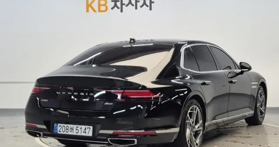 Genesis G90 