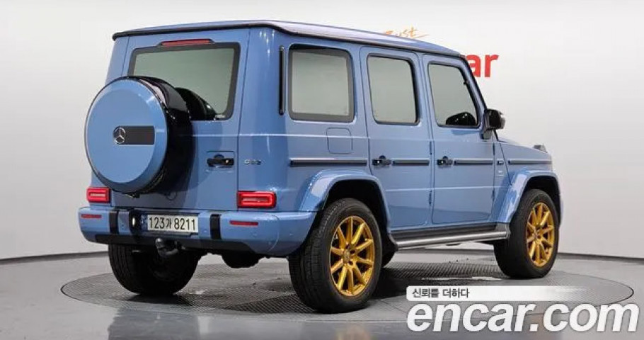 Mercedes-Benz G-Class 