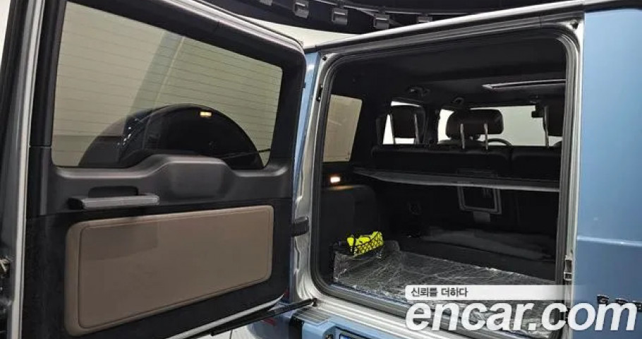 Mercedes-Benz G-Class 
