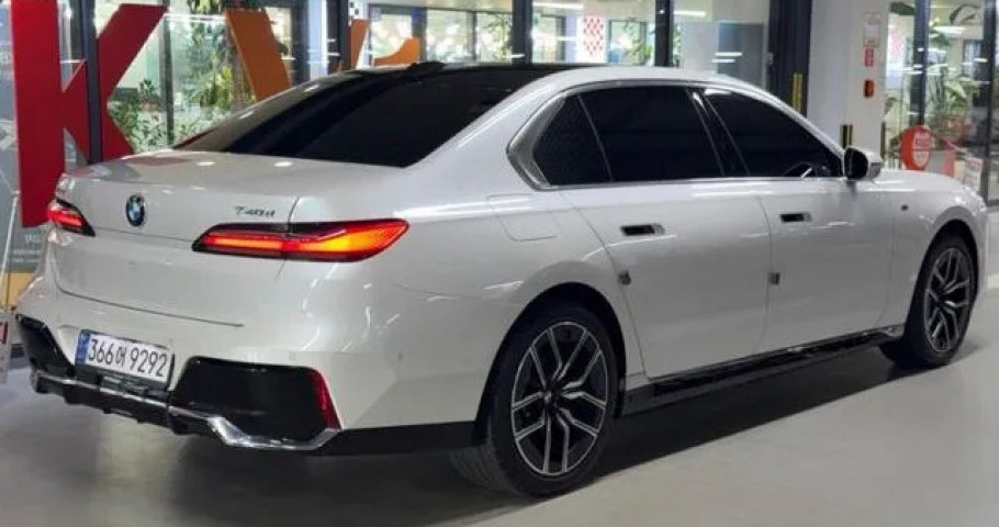 Bmw 7-Series 