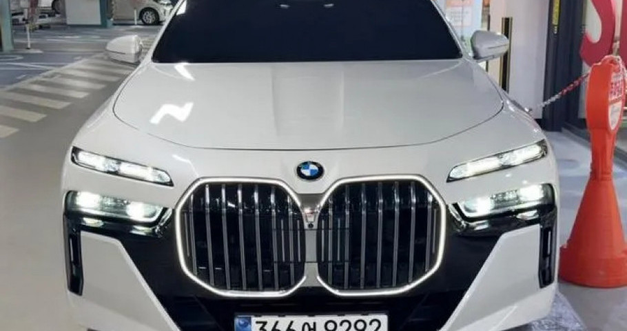 Bmw 7-Series 