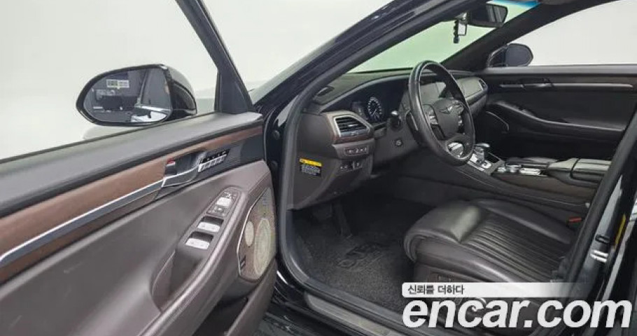 Genesis G90 