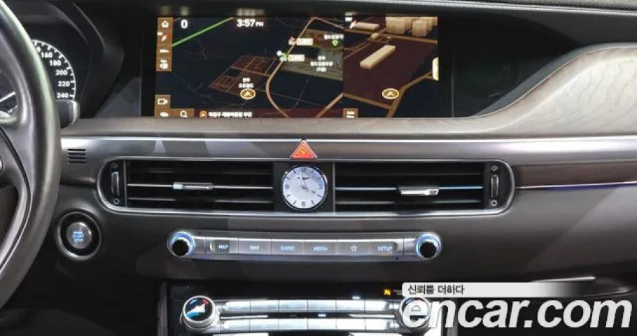 Genesis G90 