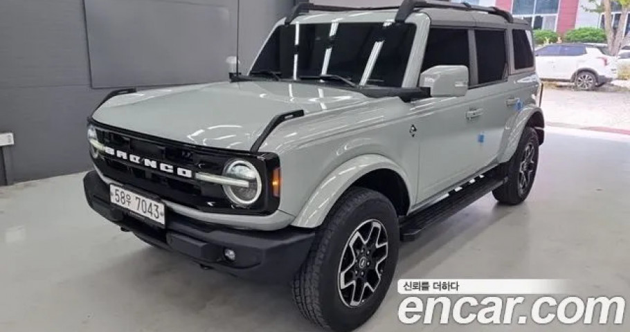 Ford Bronco 