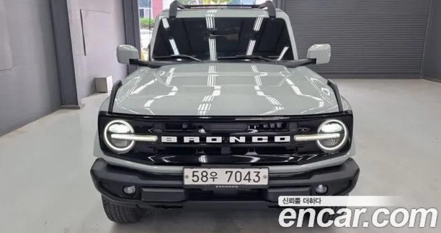 Ford Bronco 