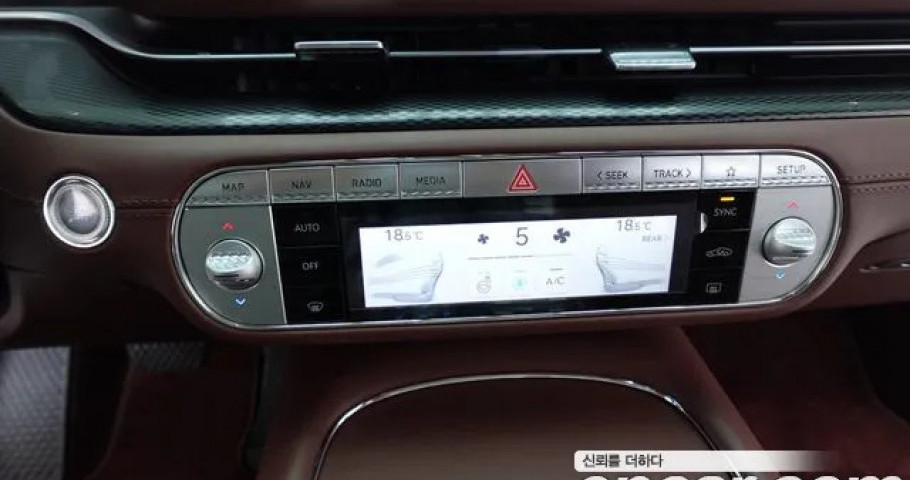 Genesis G90 