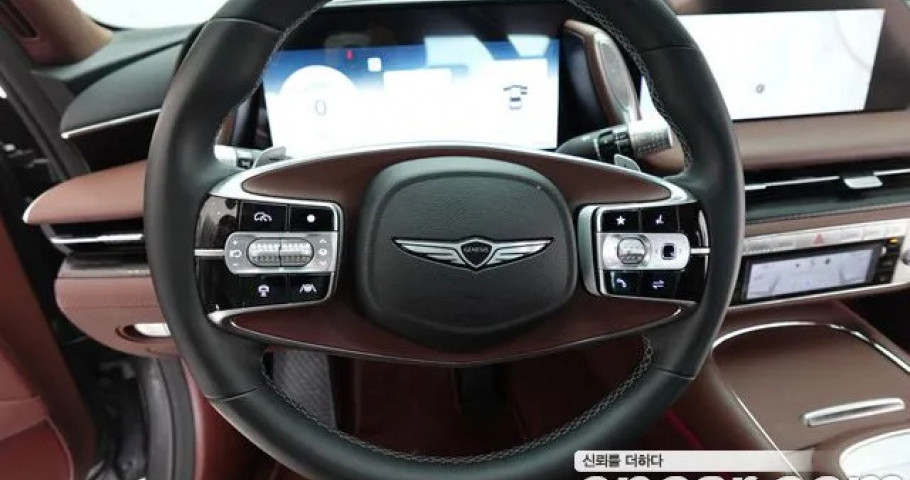Genesis G90 