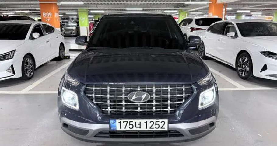 Hyundai Venue 