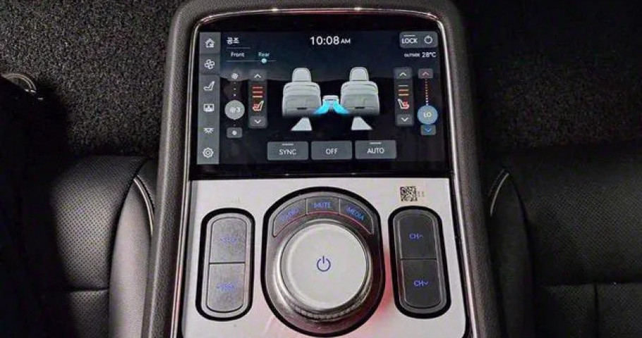 Genesis G90 