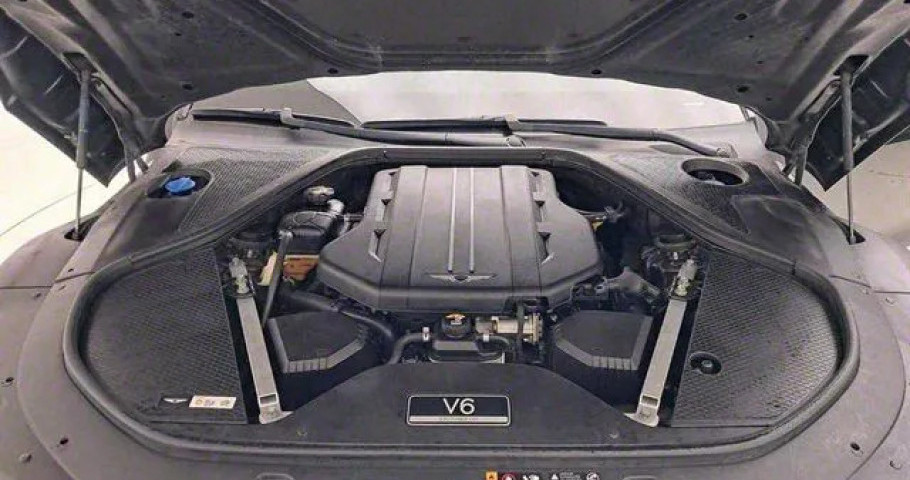 Genesis G90 