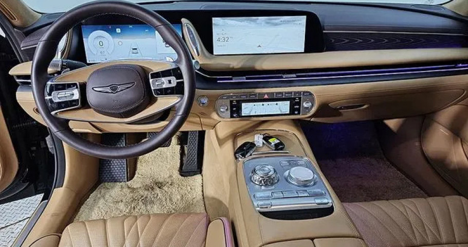 Genesis G90 