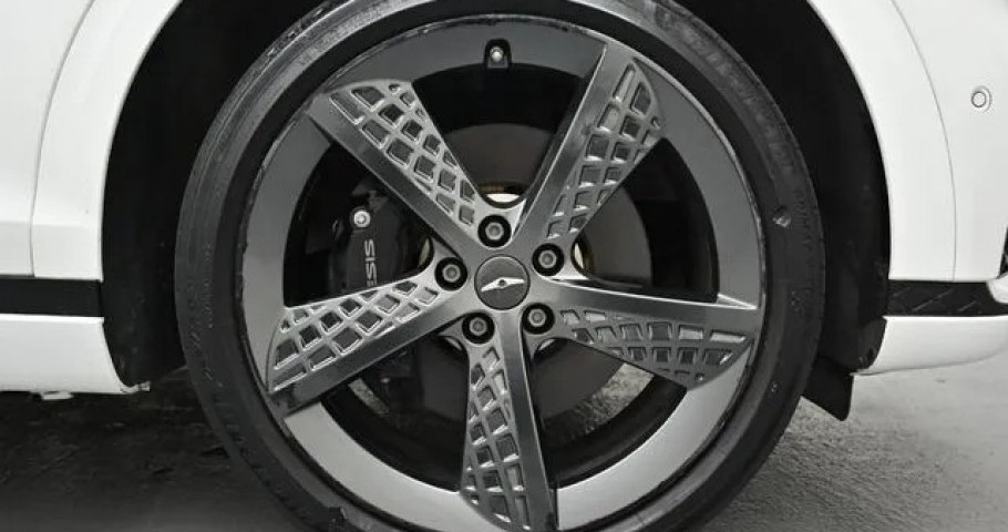 Genesis Gv70 