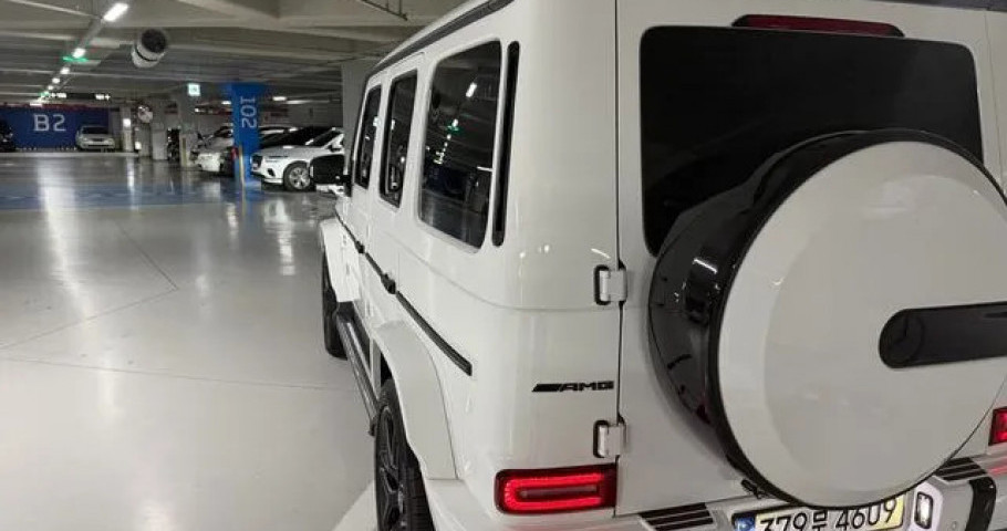 Mercedes-Benz G-Class 