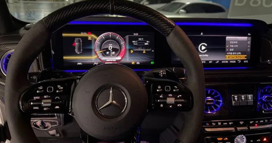 Mercedes-Benz G-Class 