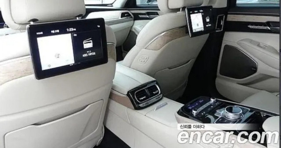 Genesis G90 